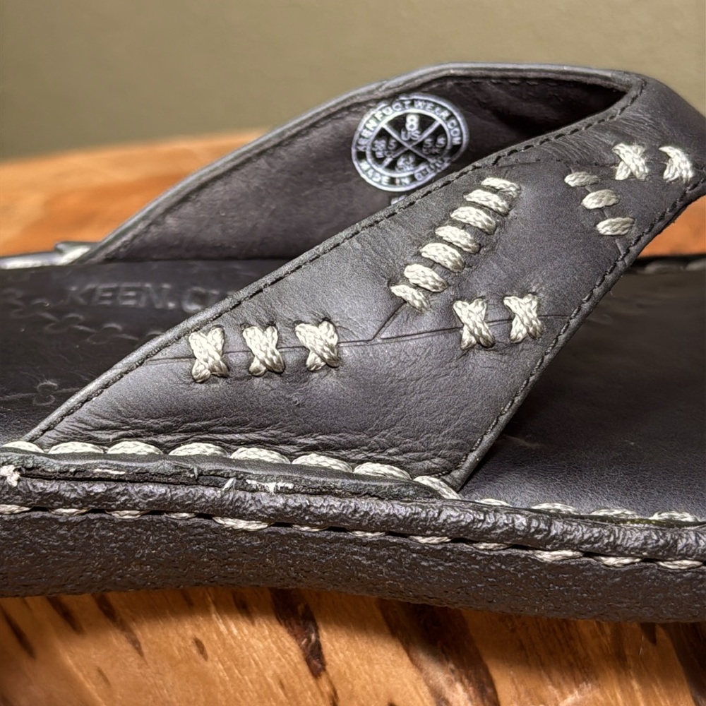 RARE KEEN BREE LEATHER THONG SANDALS - Picture 8 of 13